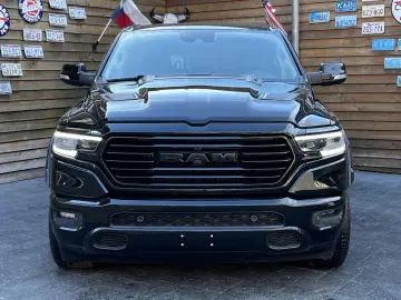 RAM 1500 Laramie 5,7L 4x4 AHK LPG LED eTorque