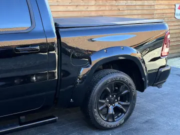 RAM 1500 Laramie 5,7L 4x4 AHK LPG LED eTorque