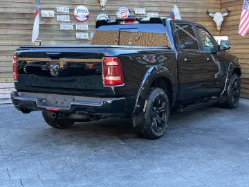 RAM 1500 Laramie 5,7L 4x4 AHK LPG LED eTorque