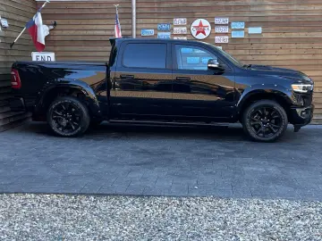 RAM 1500 Laramie 5,7L 4x4 AHK LPG LED eTorque