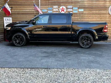 RAM 1500 Laramie 5,7L 4x4 AHK LPG LED eTorque