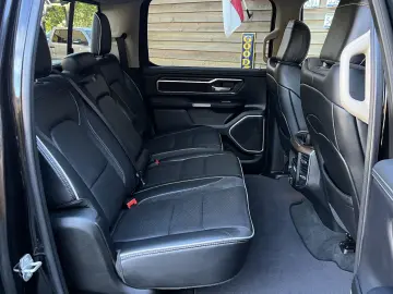 RAM 1500 Laramie 5,7L 4x4 AHK LPG LED eTorque