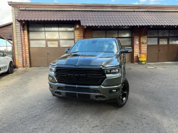 V8*OFFROAD*LIFT*ALCANTARA*4X4*NAVI*AHK*GARANTIE
