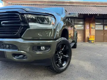 V8*OFFROAD*LIFT*ALCANTARA*4X4*NAVI*AHK*GARANTIE