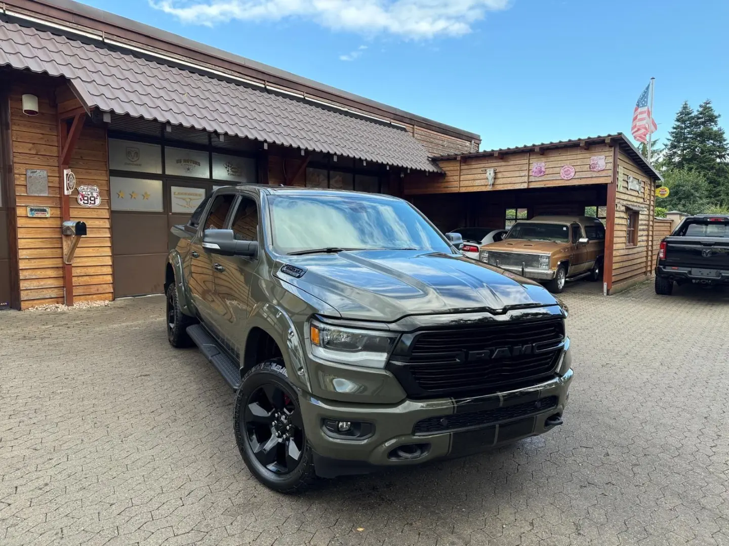 V8*OFFROAD*LIFT*ALCANTARA*4X4*NAVI*AHK*GARANTIE