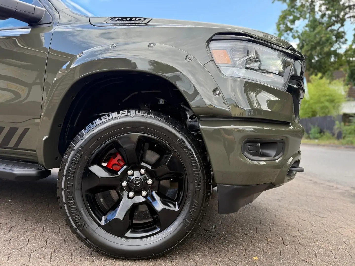 V8*OFFROAD*LIFT*ALCANTARA*4X4*NAVI*AHK*GARANTIE