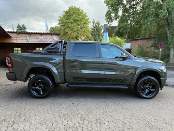 V8*OFFROAD*LIFT*ALCANTARA*4X4*NAVI*AHK*GARANTIE
