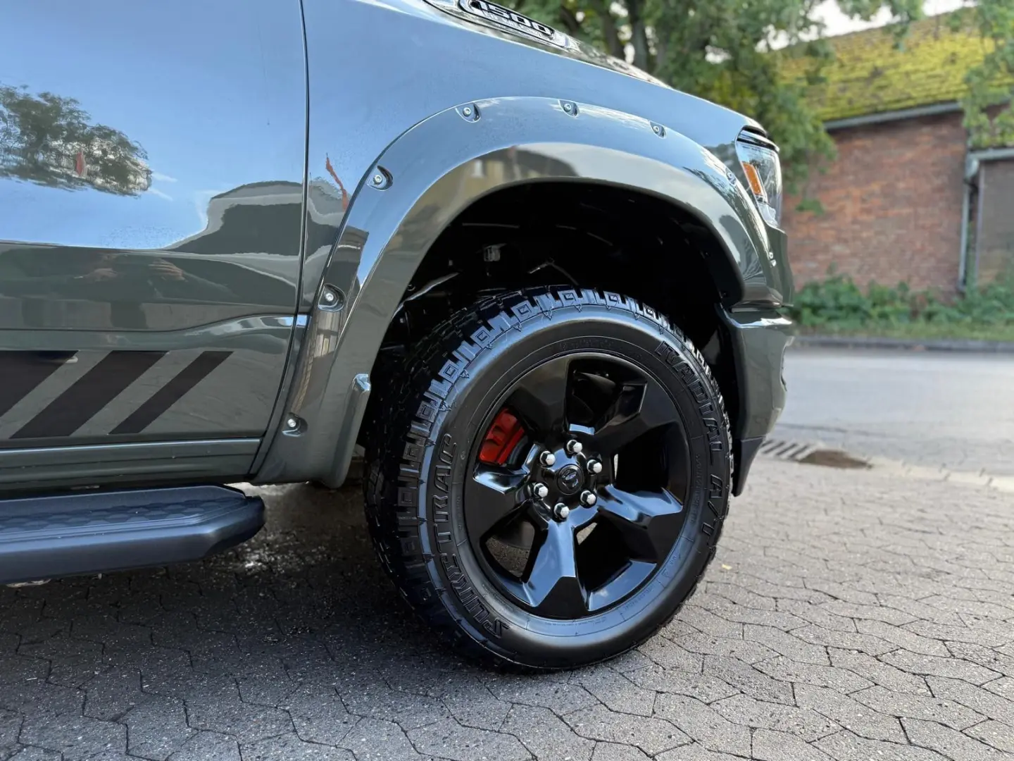 V8*OFFROAD*LIFT*ALCANTARA*4X4*NAVI*AHK*GARANTIE