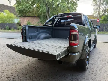 V8*OFFROAD*LIFT*ALCANTARA*4X4*NAVI*AHK*GARANTIE