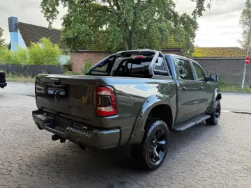 V8*OFFROAD*LIFT*ALCANTARA*4X4*NAVI*AHK*GARANTIE