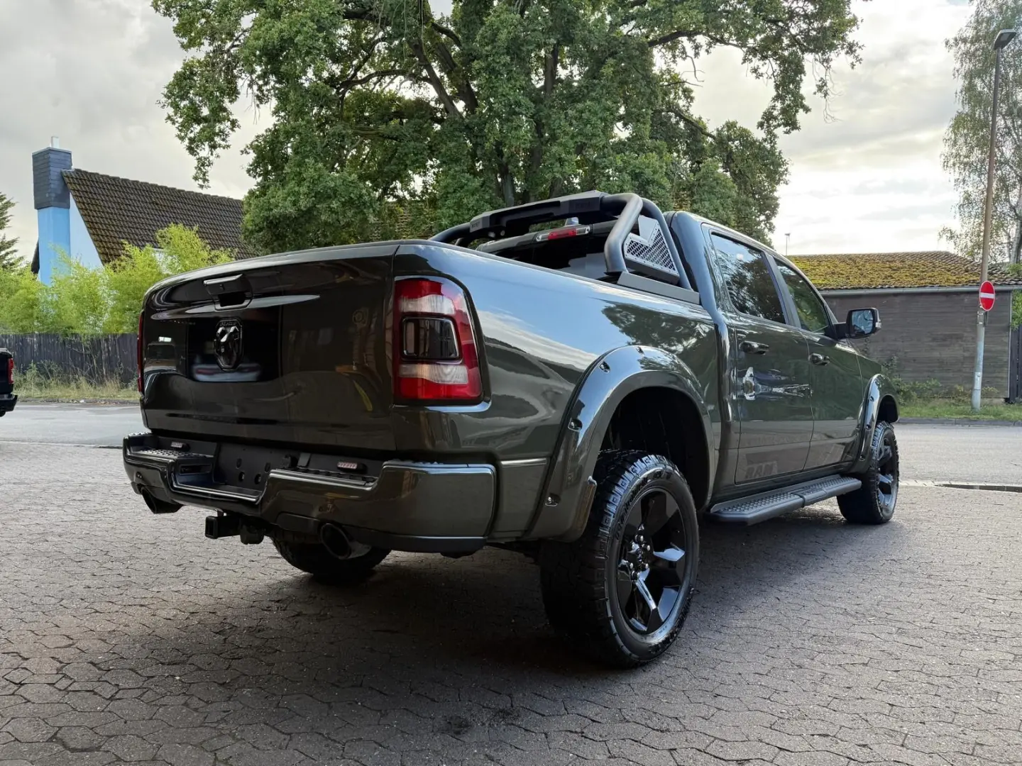 V8*OFFROAD*LIFT*ALCANTARA*4X4*NAVI*AHK*GARANTIE