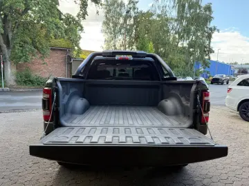 V8*OFFROAD*LIFT*ALCANTARA*4X4*NAVI*AHK*GARANTIE