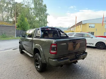 V8*OFFROAD*LIFT*ALCANTARA*4X4*NAVI*AHK*GARANTIE