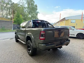 V8*OFFROAD*LIFT*ALCANTARA*4X4*NAVI*AHK*GARANTIE