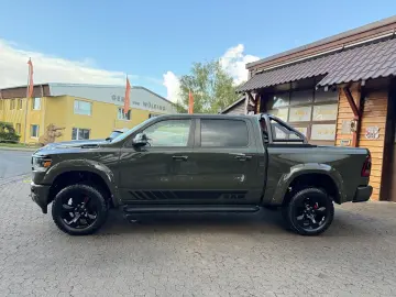 V8*OFFROAD*LIFT*ALCANTARA*4X4*NAVI*AHK*GARANTIE