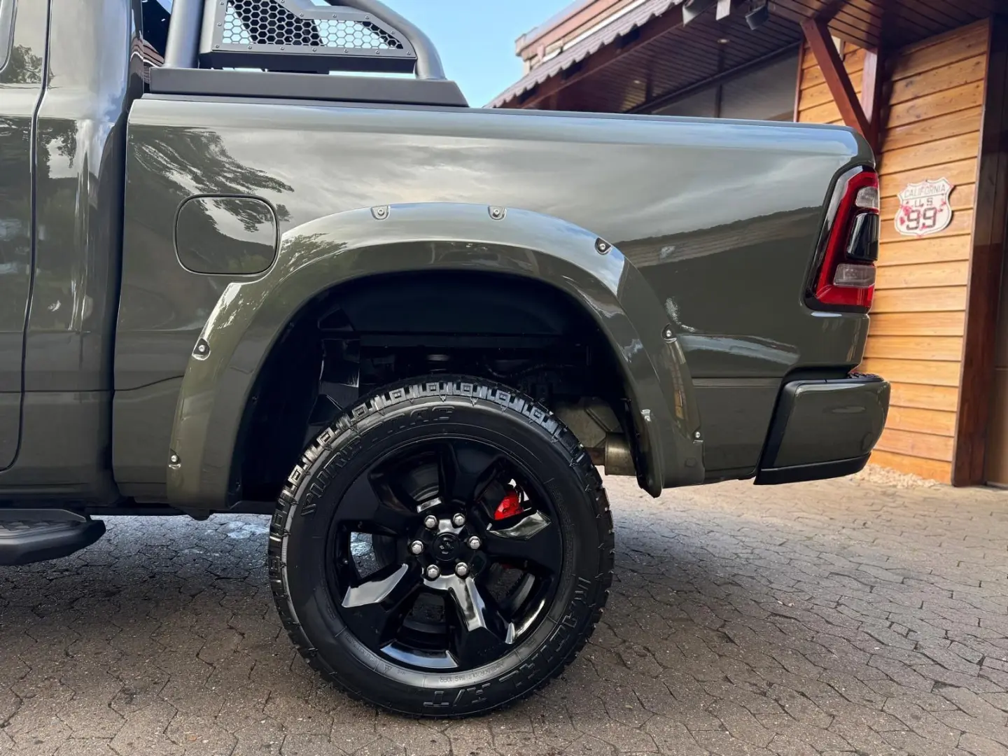 V8*OFFROAD*LIFT*ALCANTARA*4X4*NAVI*AHK*GARANTIE
