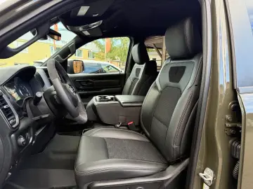 V8*OFFROAD*LIFT*ALCANTARA*4X4*NAVI*AHK*GARANTIE