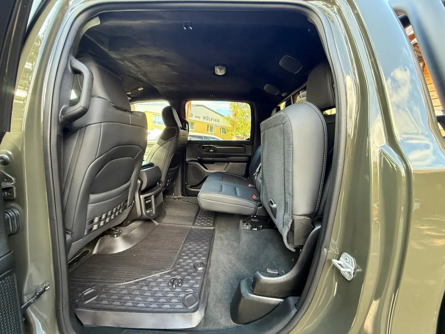 V8*OFFROAD*LIFT*ALCANTARA*4X4*NAVI*AHK*GARANTIE