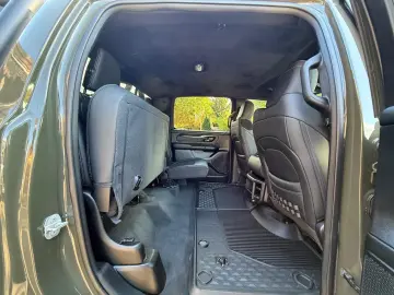 V8*OFFROAD*LIFT*ALCANTARA*4X4*NAVI*AHK*GARANTIE