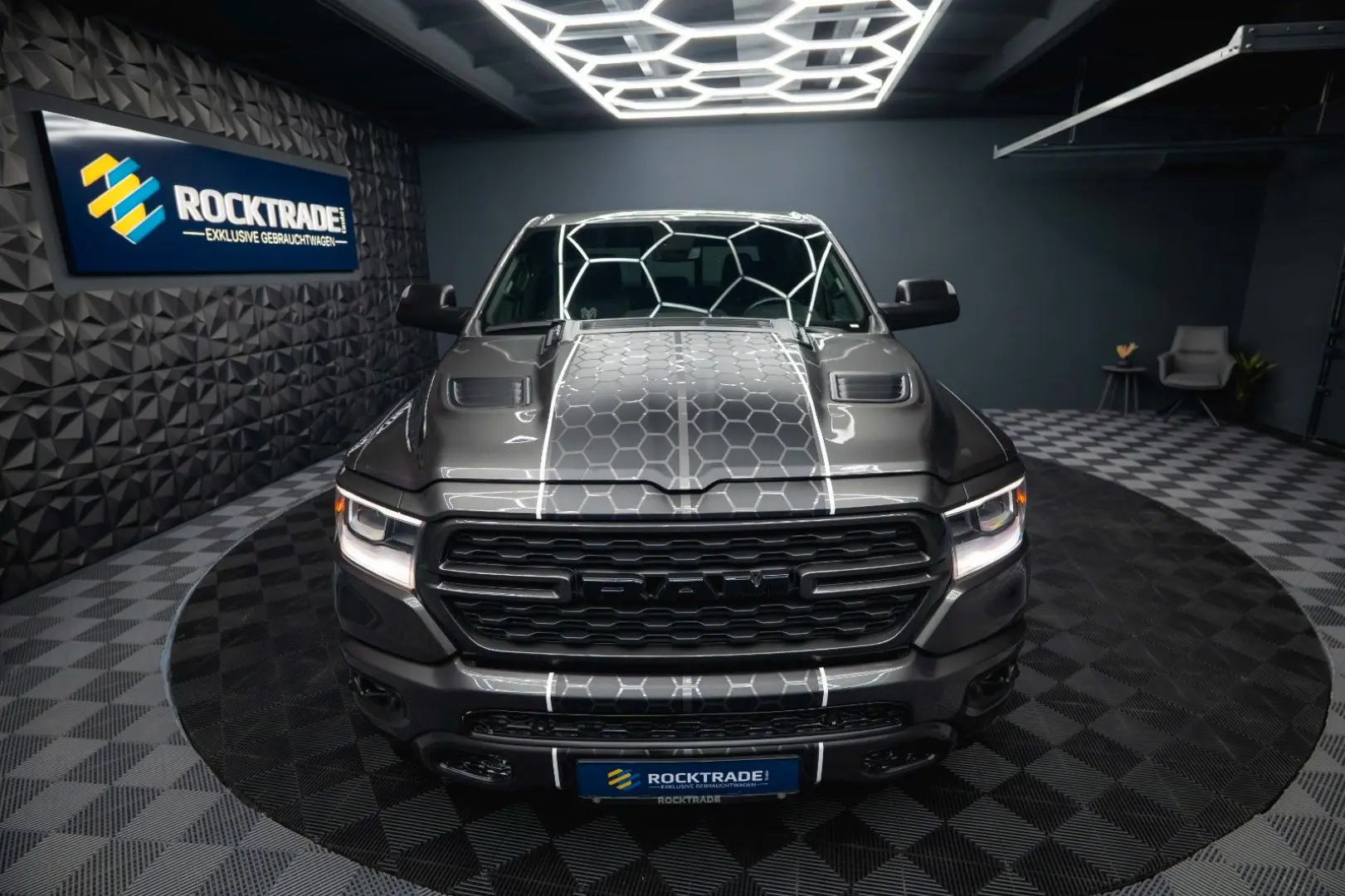 RAM 5.7 V8 HEMI 4x4 OFFROAD Night-Paket *LED*19%