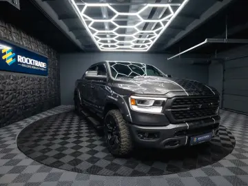 RAM 5.7 V8 HEMI 4x4 OFFROAD Night-Paket  LED 19%