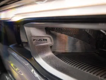 RAM 5.7 V8 HEMI 4x4 OFFROAD Night-Paket *LED*19%