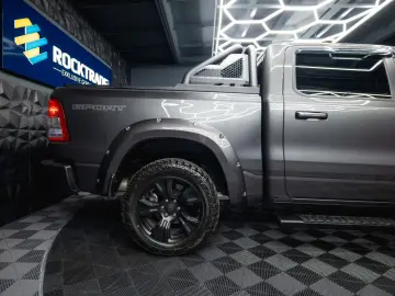 RAM 5.7 V8 HEMI 4x4 OFFROAD Night-Paket *LED*19%