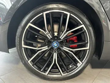 545e xDrive M-Sport NAV+LASER+360°+20ZO+ACC+H&K