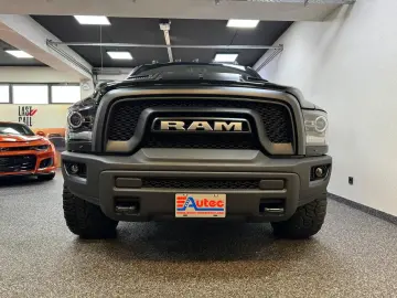 WARLOCK CLASSIC  CREW CAB HEMI 4x4 AUS 1.HAND