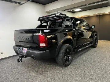 WARLOCK CLASSIC  CREW CAB HEMI 4x4 AUS 1.HAND