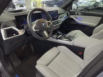 X5 xD40i M Sport*PANO*SOFT*STHZG*7-SITZ*AHK*360°