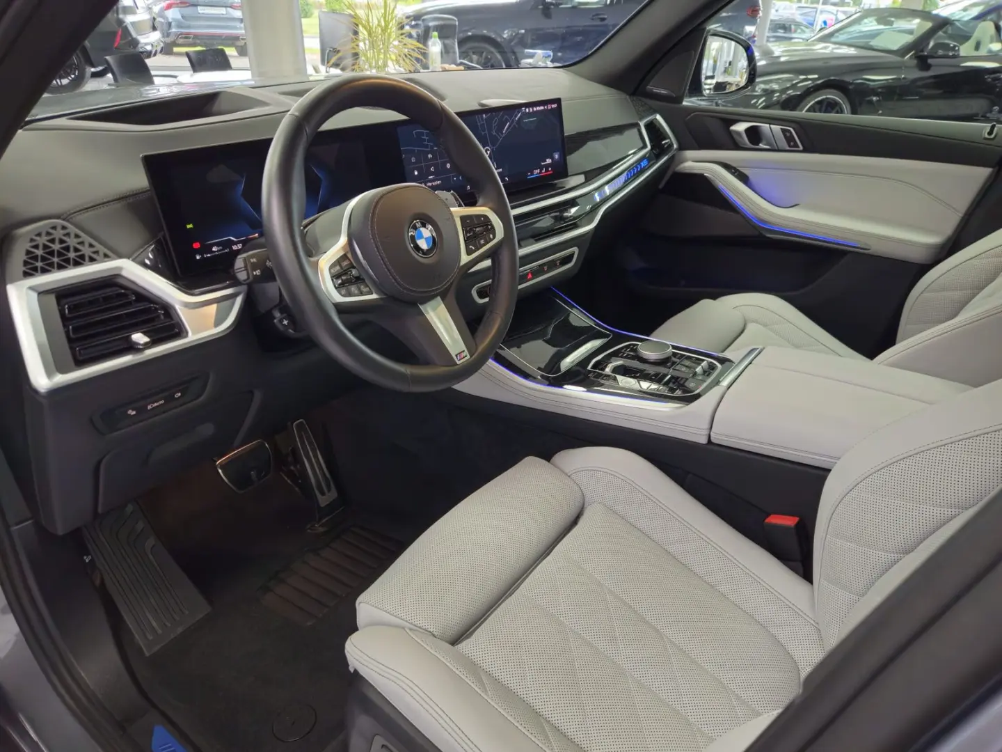 X5 xD40i M Sport*PANO*SOFT*STHZG*7-SITZ*AHK*360°