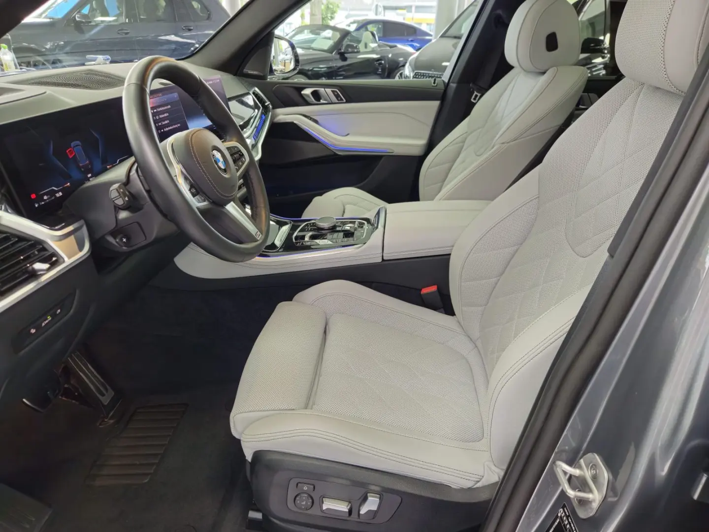 X5 xD40i M Sport*PANO*SOFT*STHZG*7-SITZ*AHK*360°