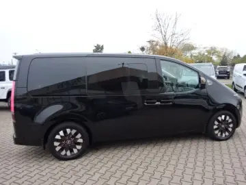 Hyundai Staria 177PS Autm. Signature 4WD