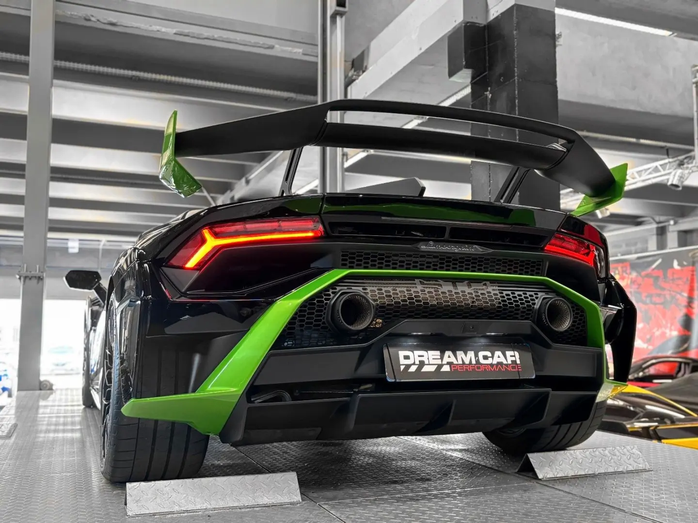 Lamborghini Huracan STO 640-2