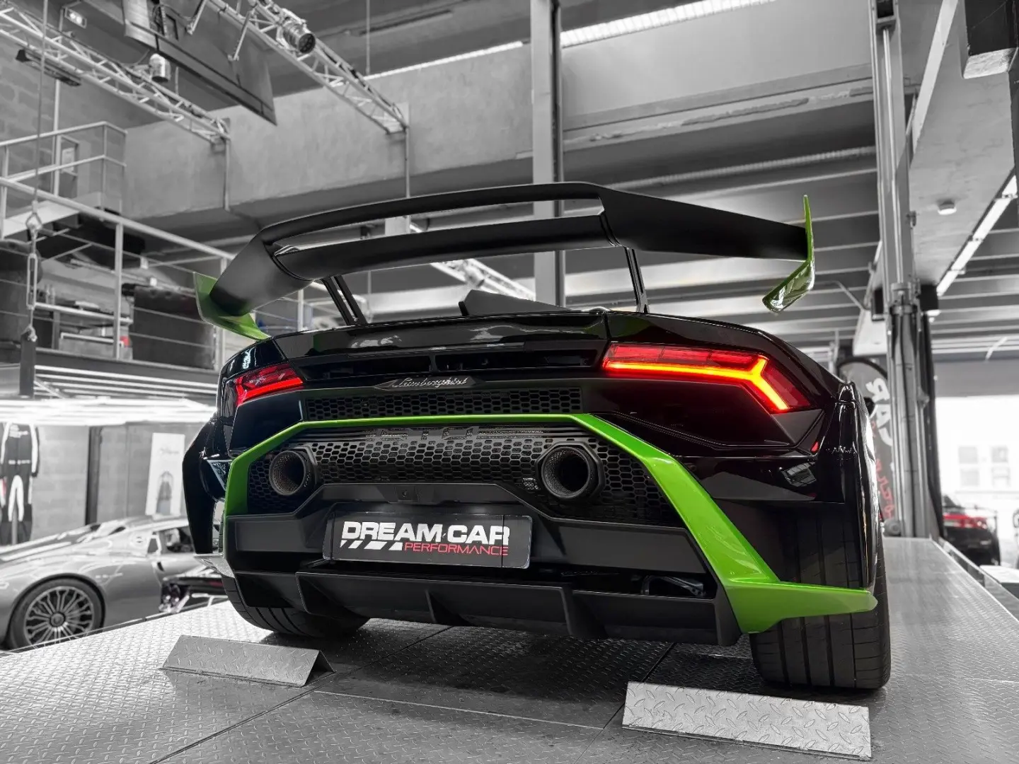 Lamborghini Huracan STO 640-2