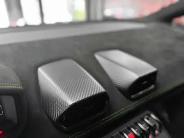 Lamborghini Huracan STO 640-2