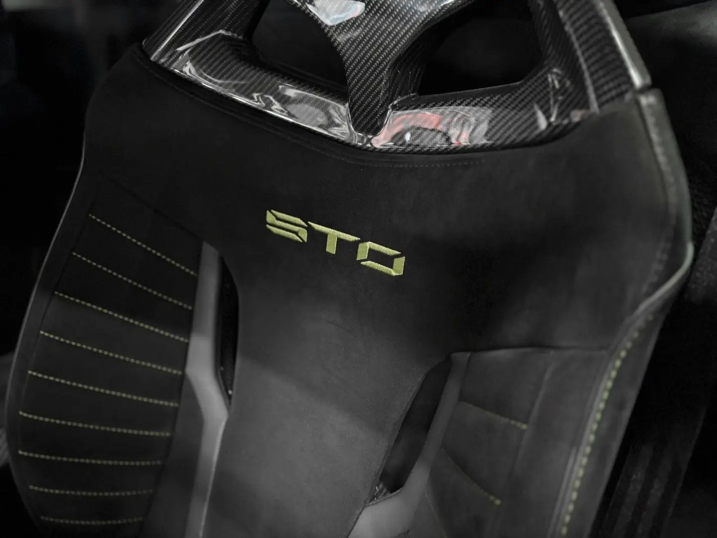 Lamborghini Huracan STO 640-2