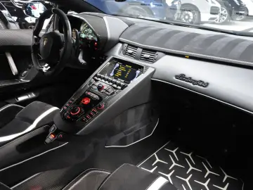 Lamborghini Aventador 6.5 V12 SVJ Roadster Lift Carbon
