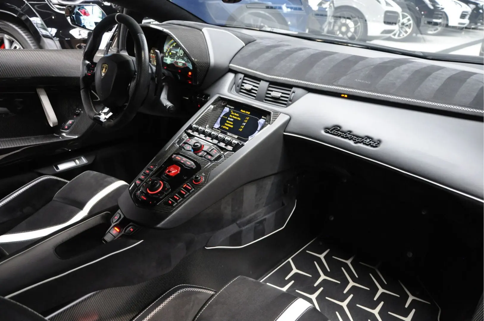 Lamborghini Aventador 6.5 V12 SVJ Roadster Lift Carbon