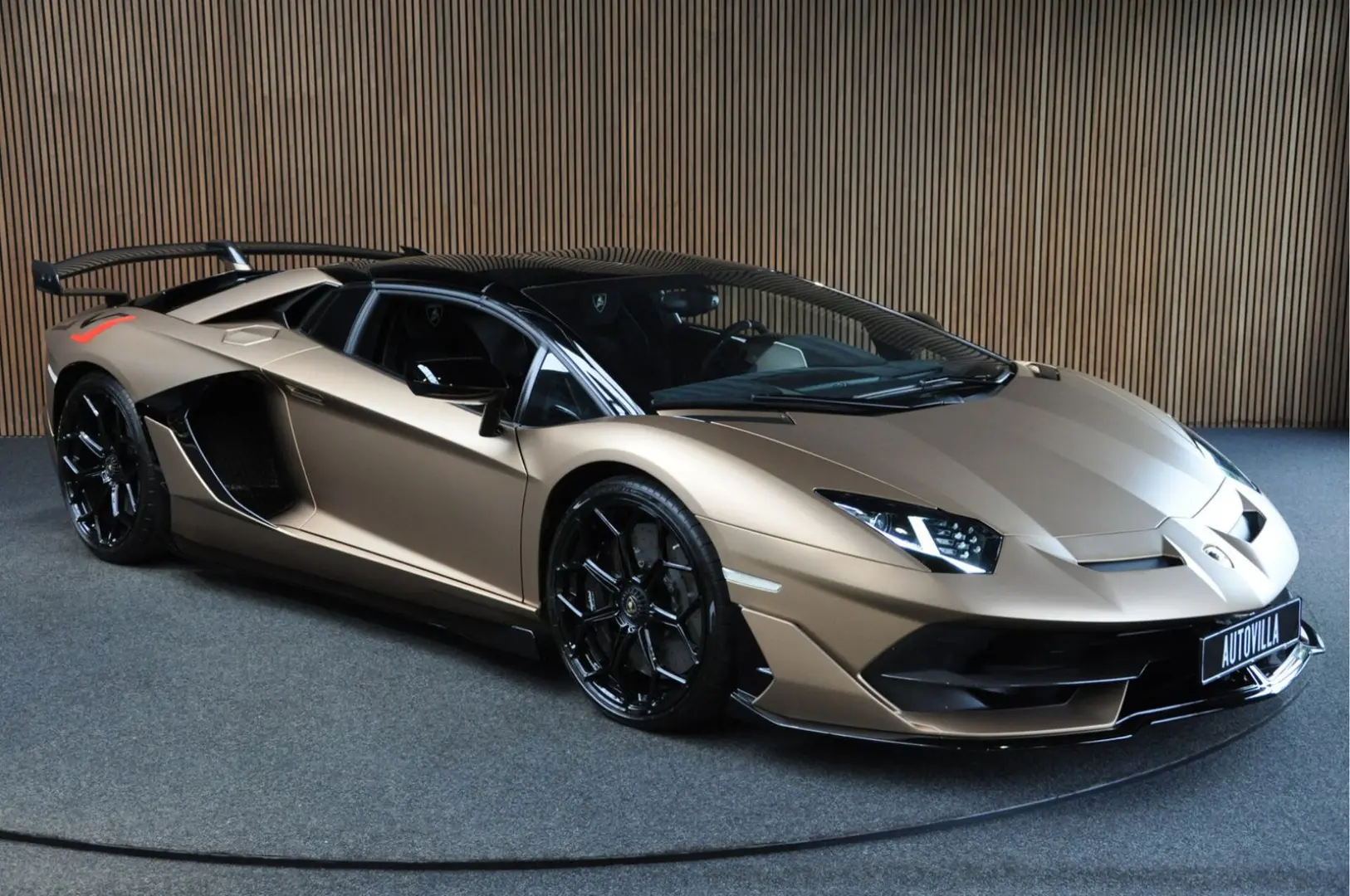 Lamborghini Aventador 6.5 V12 SVJ Roadster Lift Carbon