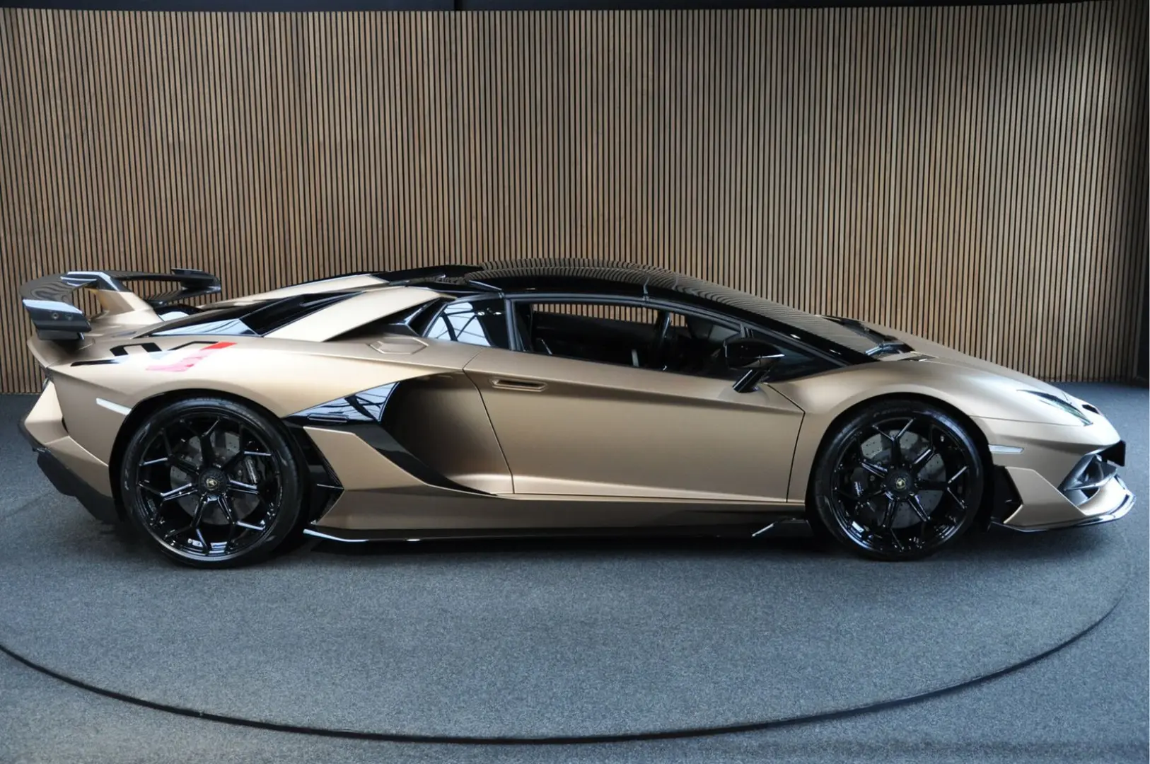 Lamborghini Aventador 6.5 V12 SVJ Roadster Lift Carbon