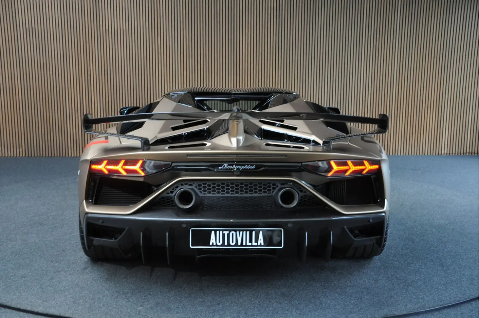 Lamborghini Aventador 6.5 V12 SVJ Roadster Lift Carbon