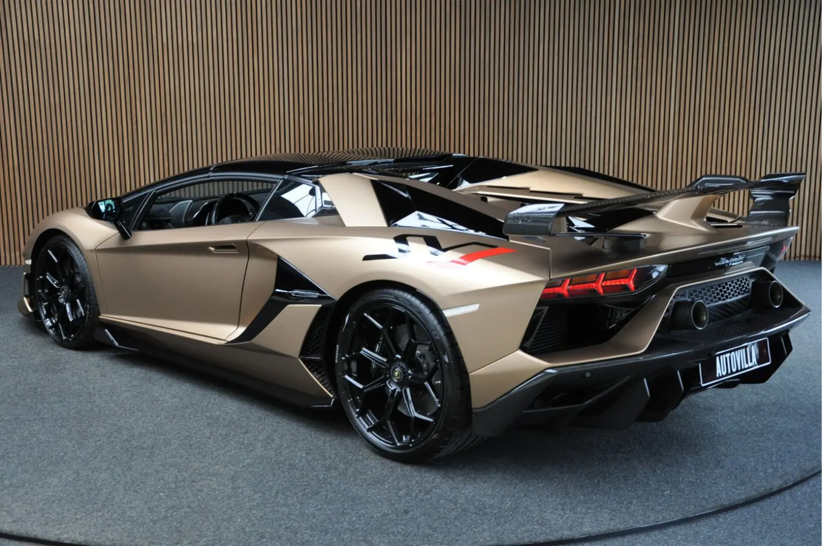 Lamborghini Aventador 6.5 V12 SVJ Roadster Lift Carbon