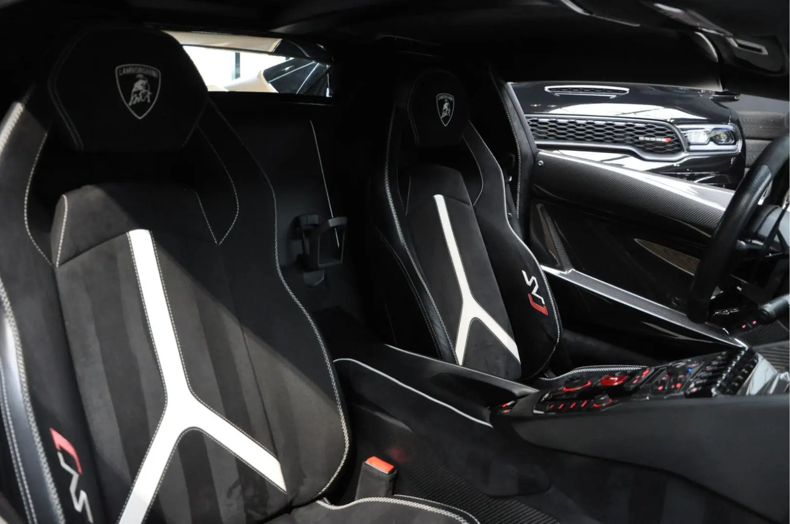 Lamborghini Aventador 6.5 V12 SVJ Roadster Lift Carbon