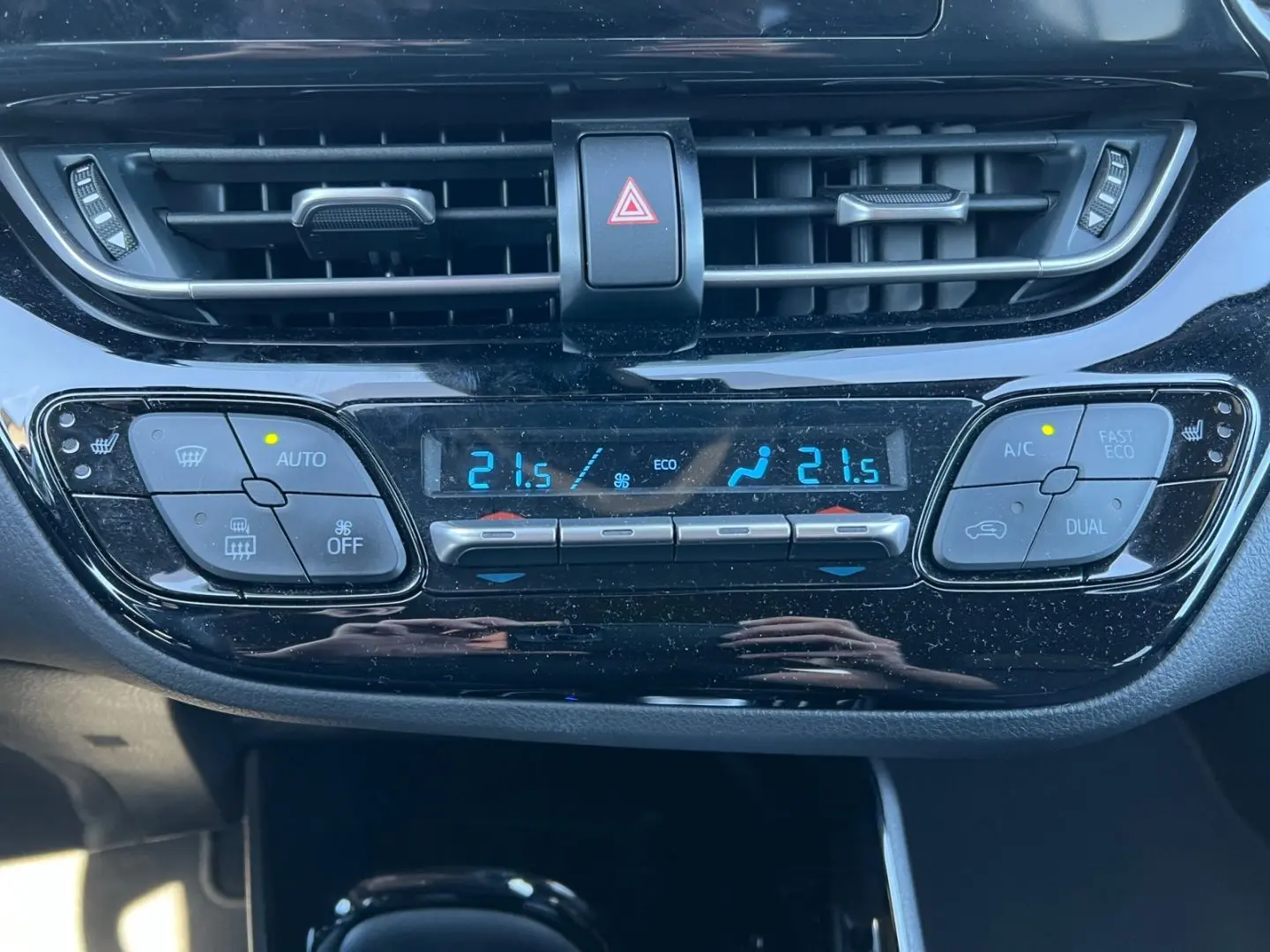 C-HR 2.0 Hybrid Team D *LED*ACC*CarPlay*CAM*SHZ*