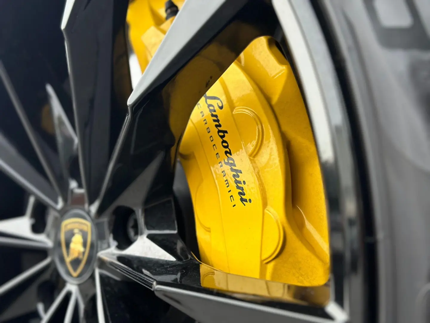 Lamborghini URUS 4.0 MATT CERAMIC 3D PANO SOFT-CLOSE