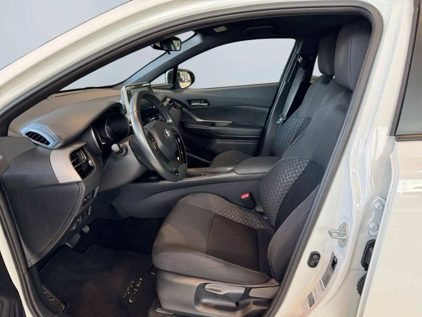 C-HR 1.8 Hybrid Flow *LED*ACC*Kamera*CarPlay*DAB