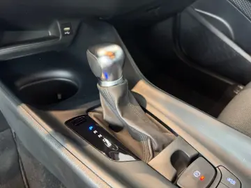 C-HR 1.8 Hybrid Flow *LED*ACC*Kamera*CarPlay*DAB