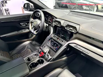 Lamborghini URUS 4.0 V8 CARBON ADAS MASSAGE PANO 23